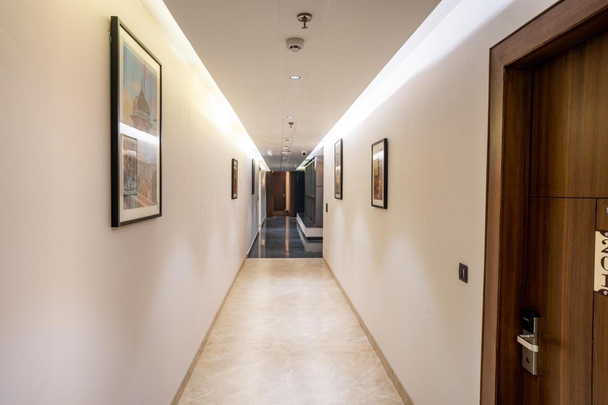 Regenta Place Raaj Agra, Tajganj อัครา ภายนอก รูปภาพ