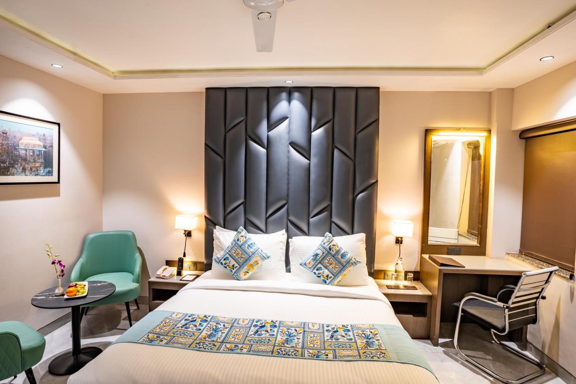 Regenta Place Raaj Agra, Tajganj อัครา ภายนอก รูปภาพ